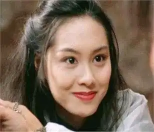 身材娇小气质出众女明星_小个子美女惊艳合照_小骨架女明星